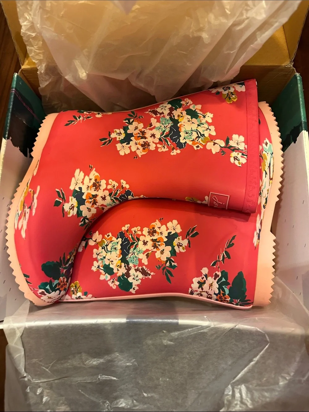 Joules Pink Floral Waterproof Rain Boots NWT  size 4